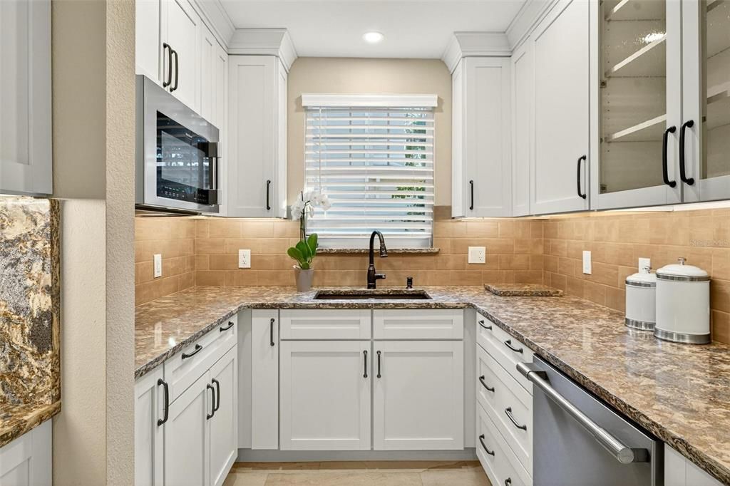 For Sale: $1,098,000 (3 beds, 3 baths, 2197 Square Feet)