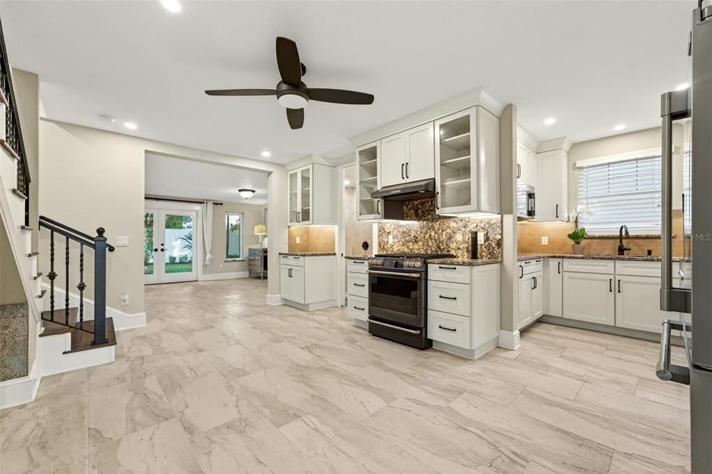 For Sale: $1,098,000 (3 beds, 3 baths, 2197 Square Feet)