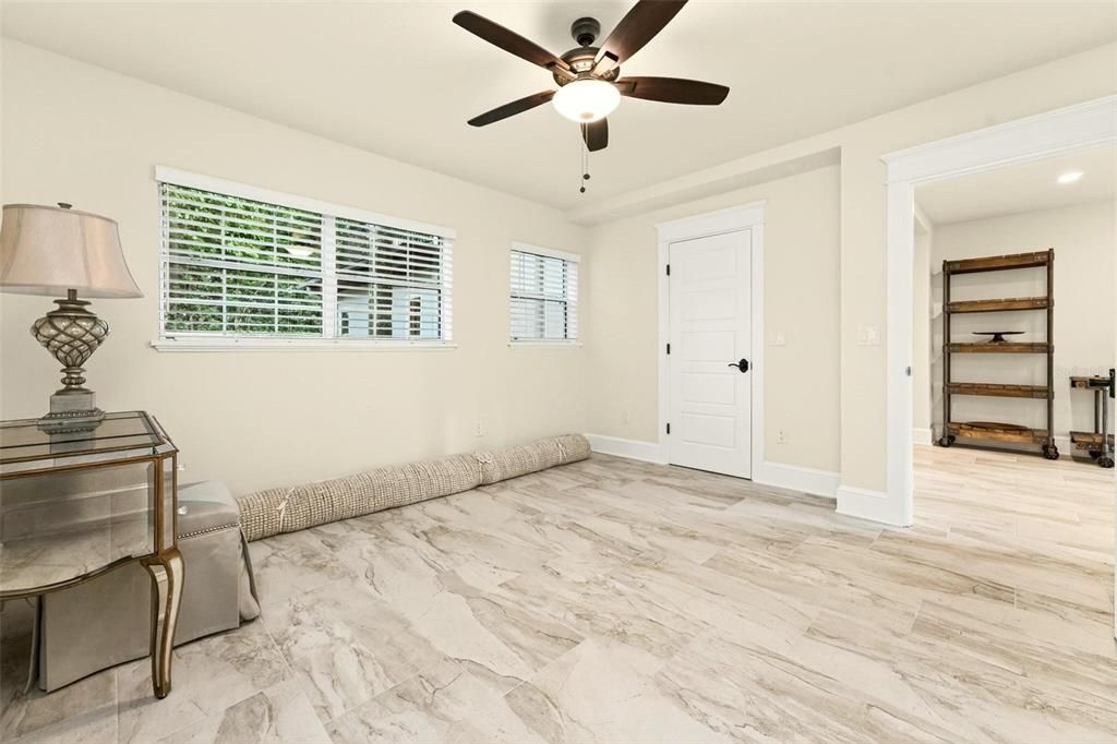 For Sale: $1,098,000 (3 beds, 3 baths, 2197 Square Feet)