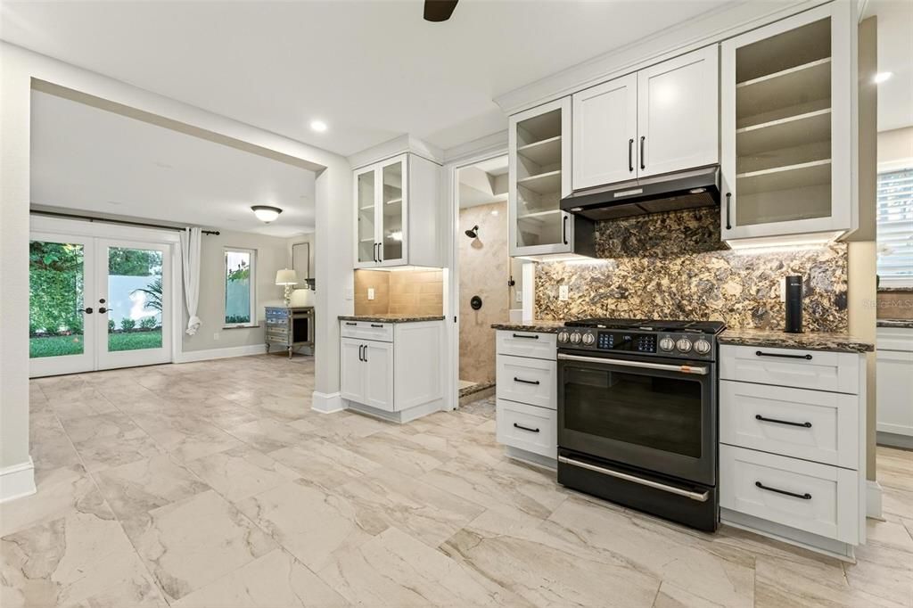 For Sale: $1,098,000 (3 beds, 3 baths, 2197 Square Feet)