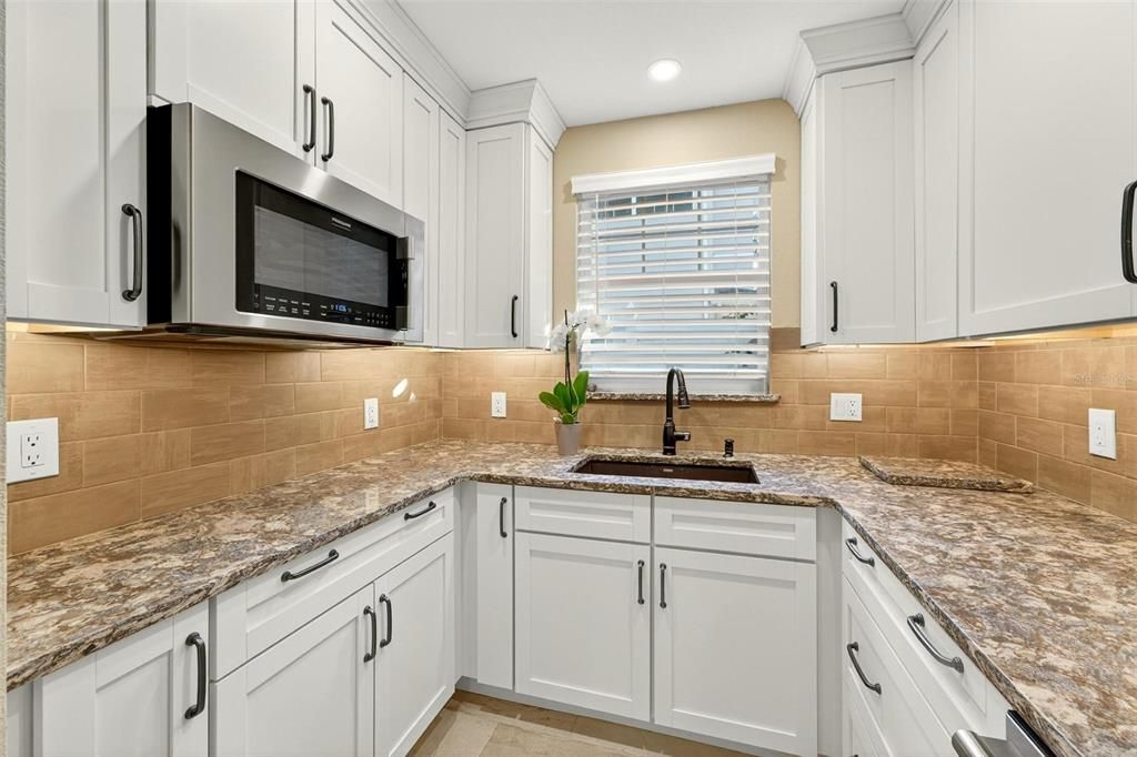 For Sale: $1,098,000 (3 beds, 3 baths, 2197 Square Feet)