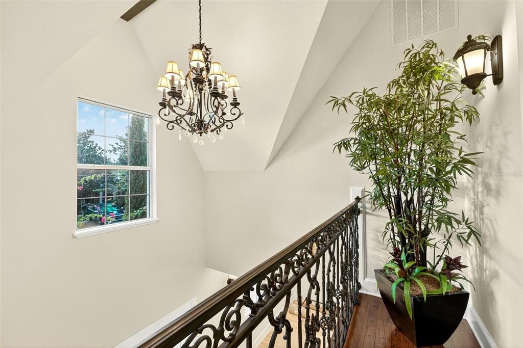 For Sale: $1,098,000 (3 beds, 3 baths, 2197 Square Feet)