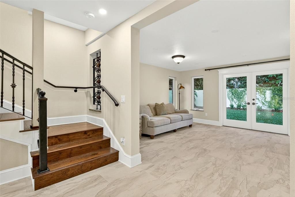 For Sale: $1,098,000 (3 beds, 3 baths, 2197 Square Feet)