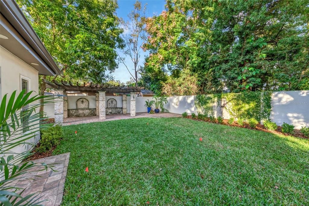 For Sale: $1,098,000 (3 beds, 3 baths, 2197 Square Feet)