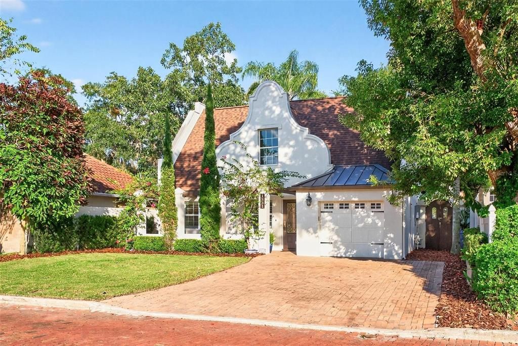 For Sale: $1,098,000 (3 beds, 3 baths, 2197 Square Feet)