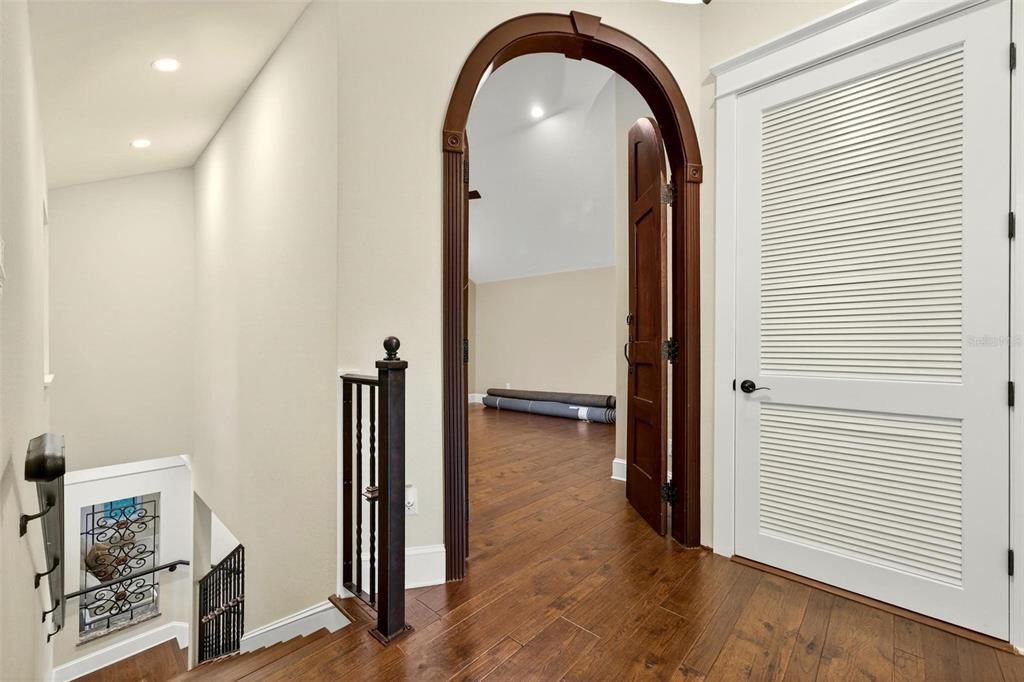 For Sale: $1,098,000 (3 beds, 3 baths, 2197 Square Feet)