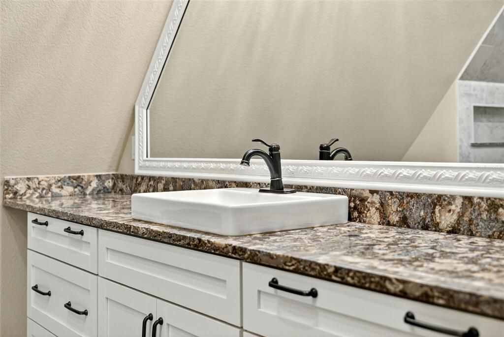 For Sale: $1,098,000 (3 beds, 3 baths, 2197 Square Feet)