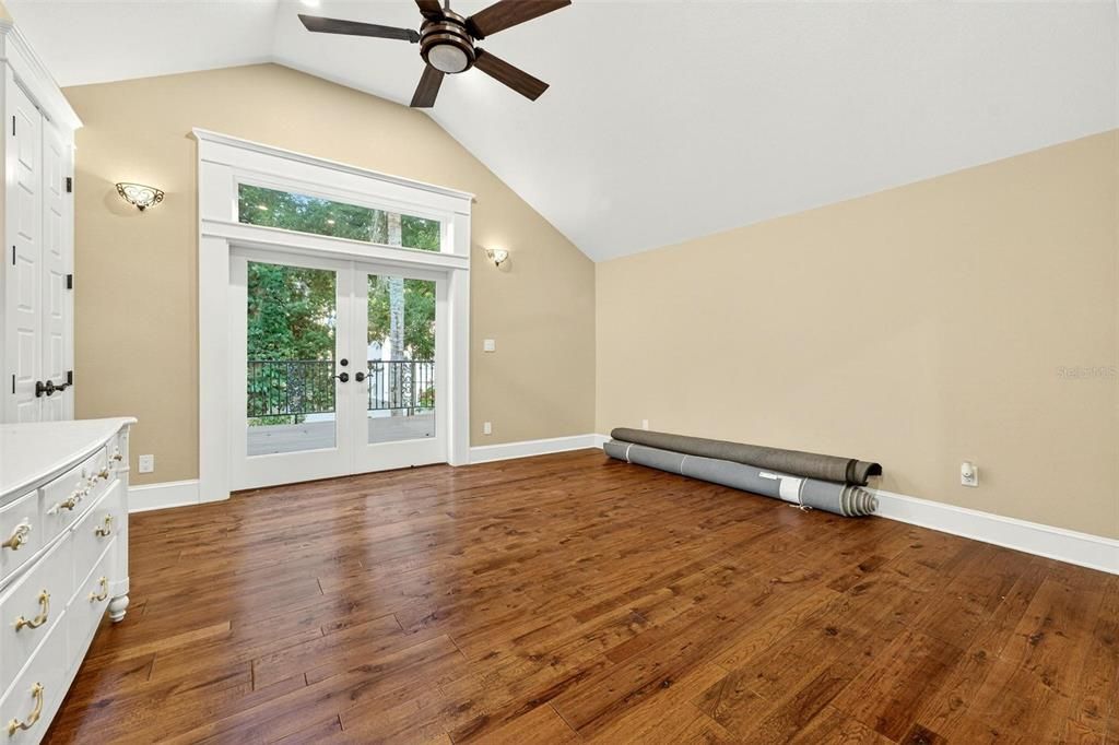 For Sale: $1,098,000 (3 beds, 3 baths, 2197 Square Feet)