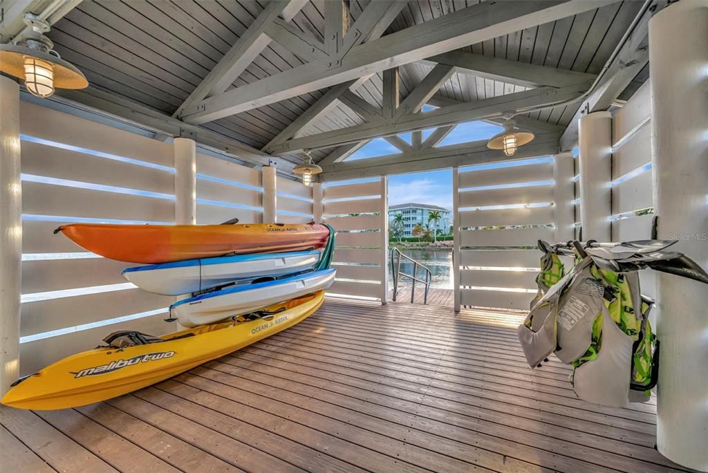 For Sale: $820,000 (3 beds, 3 baths, 1994 Square Feet)