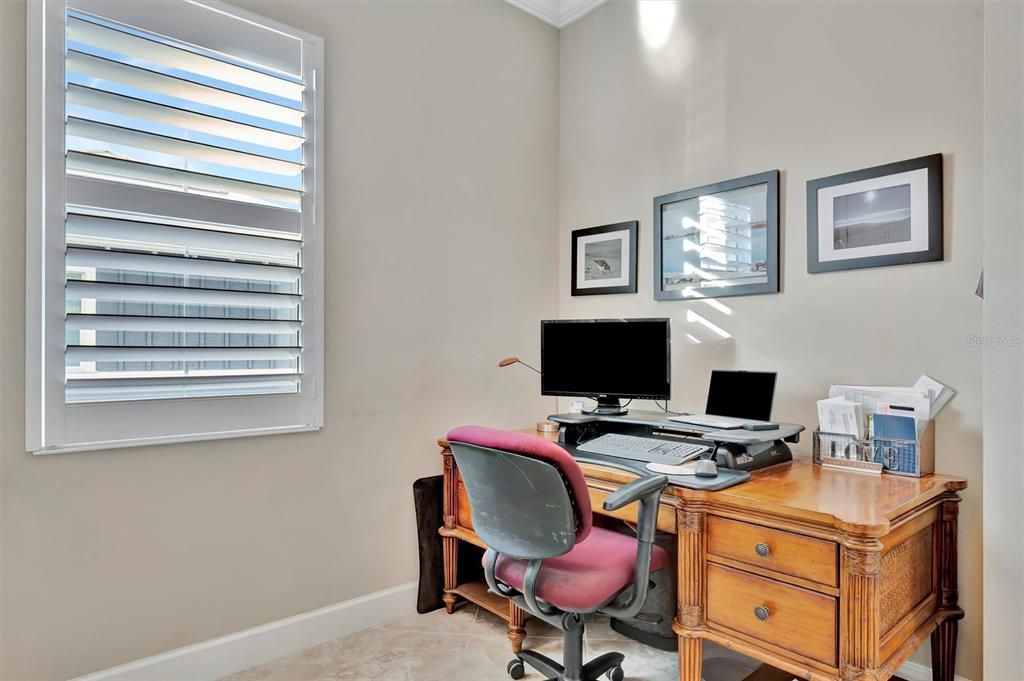 For Sale: $820,000 (3 beds, 3 baths, 1994 Square Feet)