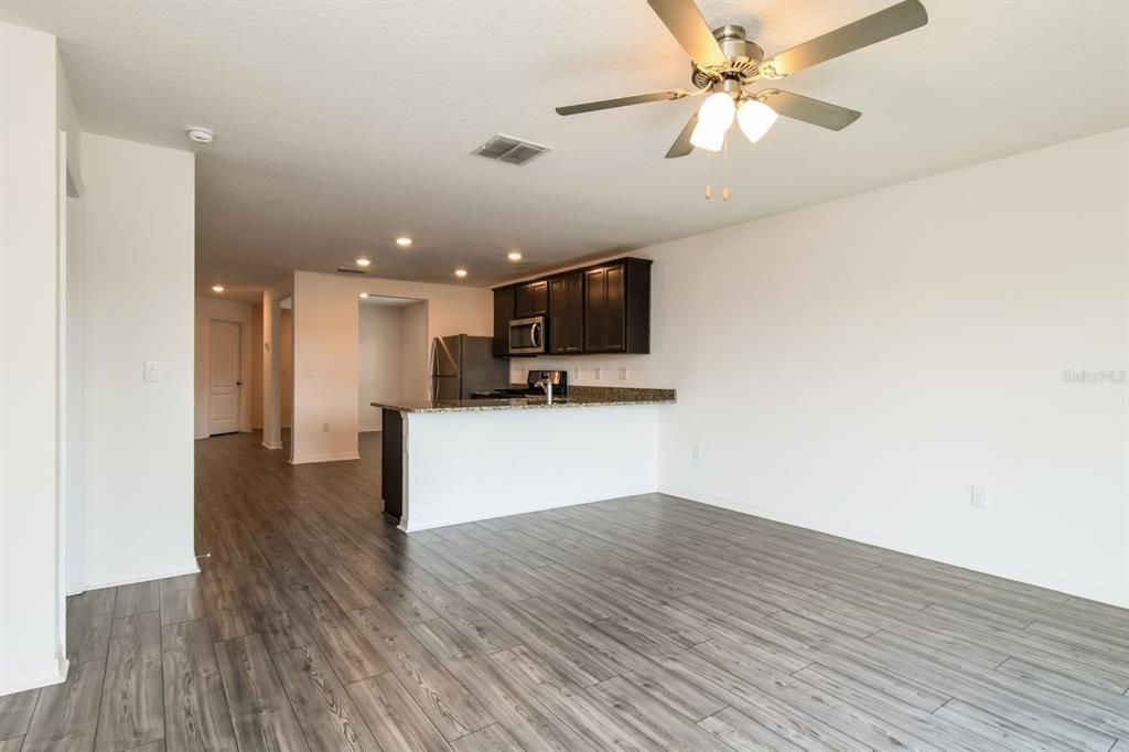 出租: $1,749 (3 贝兹, 2 浴室, 1528 平方英尺)