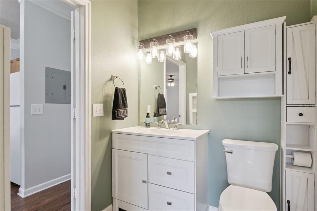 待售: $205,000 (1 贝兹, 1 浴室, 621 平方英尺)