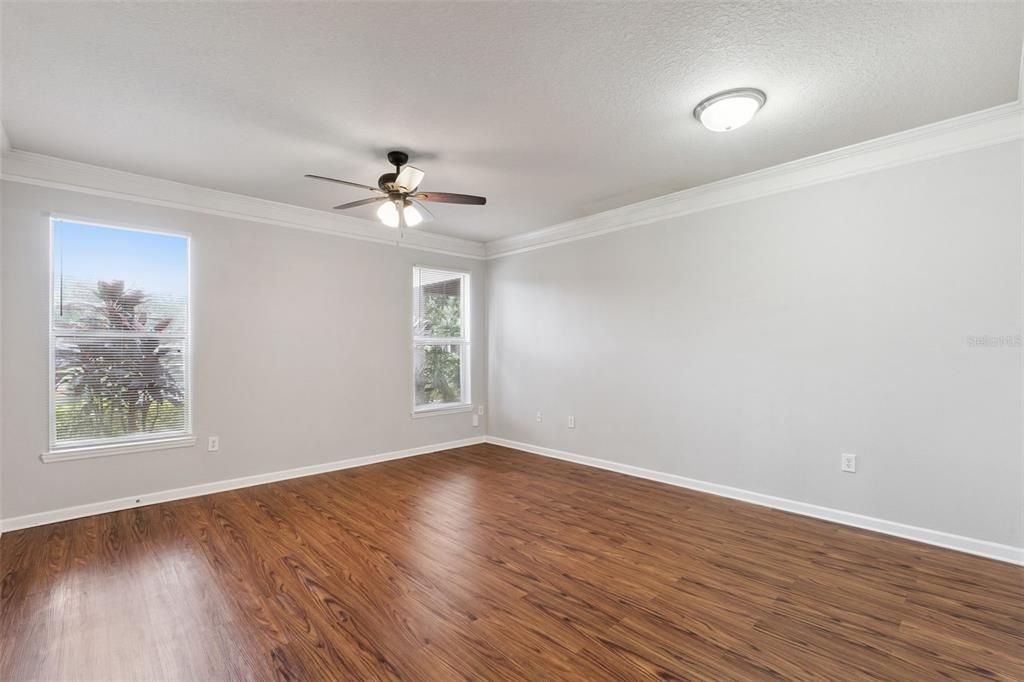 待售: $205,000 (1 贝兹, 1 浴室, 621 平方英尺)