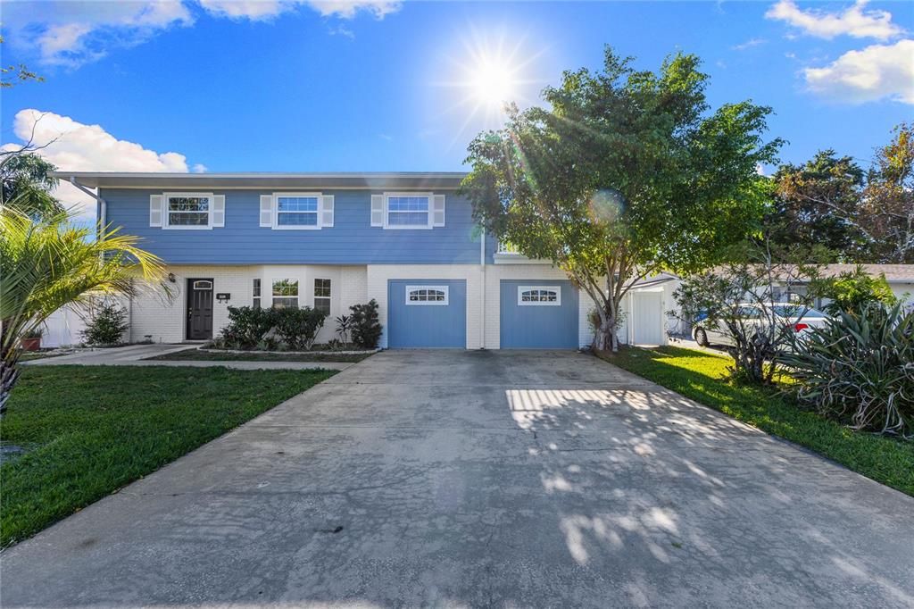 Active With Contract: $649,999 (5 beds, 3 baths, 2782 Square Feet)