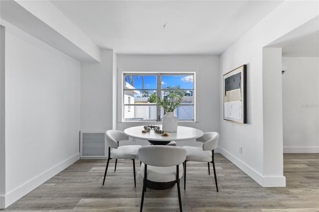 Active With Contract: $649,999 (5 beds, 3 baths, 2782 Square Feet)