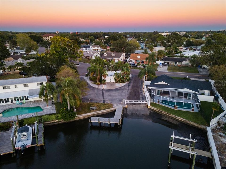 Active With Contract: $649,999 (5 beds, 3 baths, 2782 Square Feet)