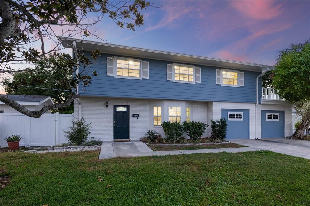 Active With Contract: $649,999 (5 beds, 3 baths, 2782 Square Feet)