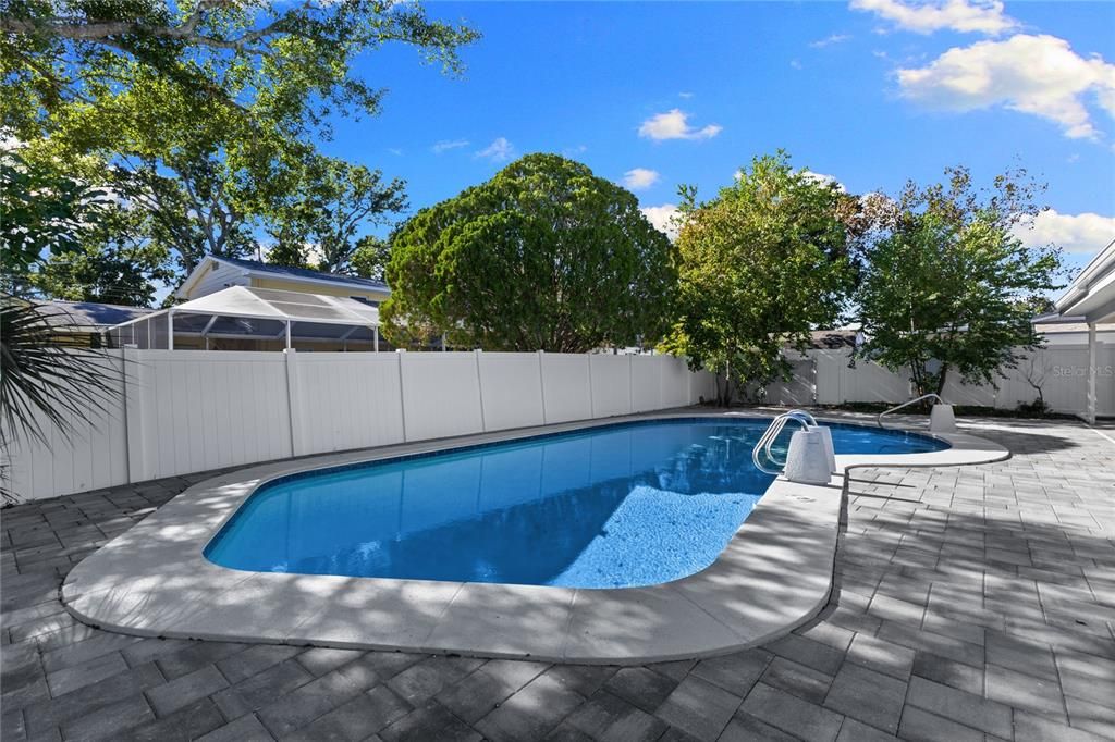 Active With Contract: $649,999 (5 beds, 3 baths, 2782 Square Feet)