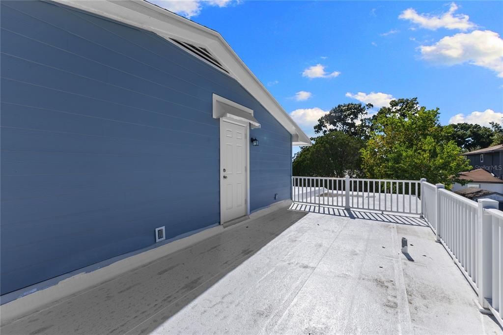 Active With Contract: $649,999 (5 beds, 3 baths, 2782 Square Feet)