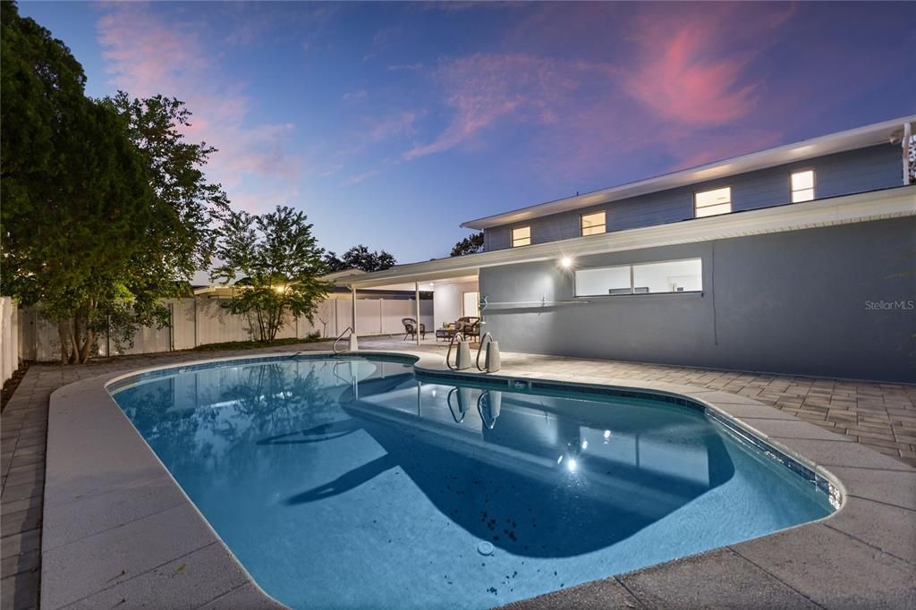 Active With Contract: $649,999 (5 beds, 3 baths, 2782 Square Feet)