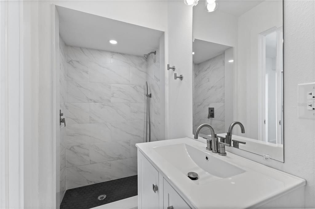 Active With Contract: $649,999 (5 beds, 3 baths, 2782 Square Feet)