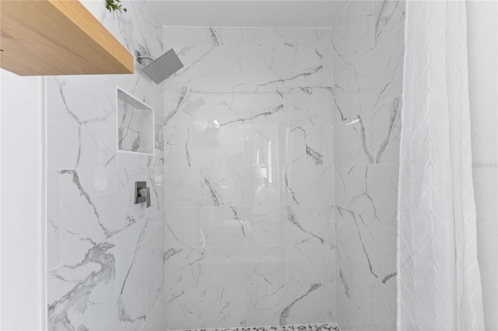 Active With Contract: $649,999 (5 beds, 3 baths, 2782 Square Feet)