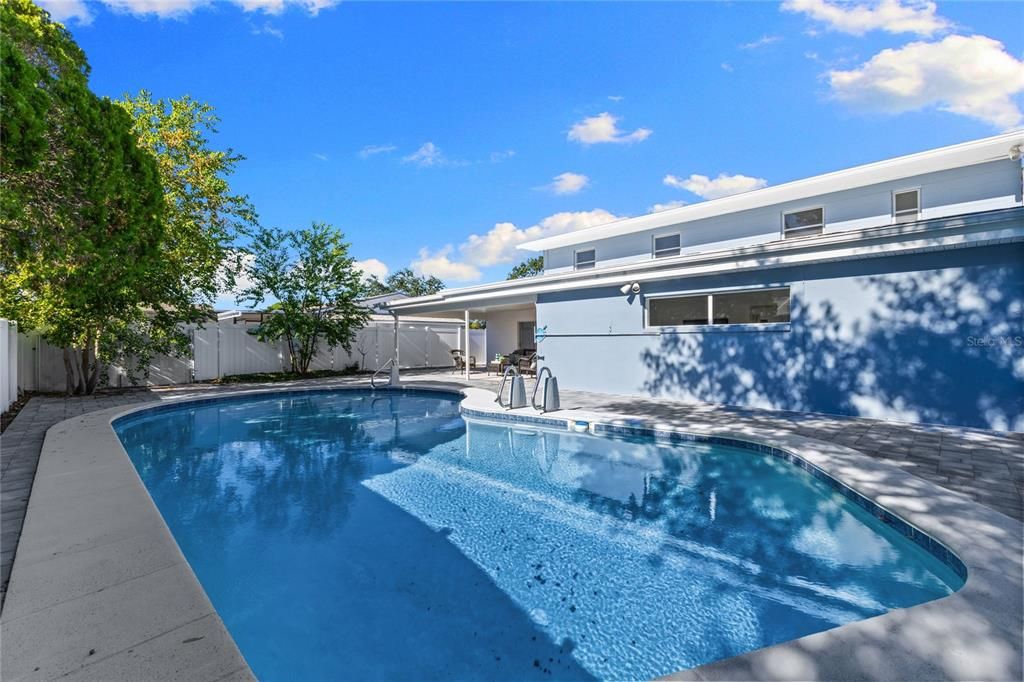 Active With Contract: $649,999 (5 beds, 3 baths, 2782 Square Feet)