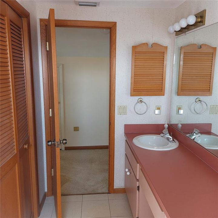 For Sale: $869,000 (3 beds, 2 baths, 2022 Square Feet)