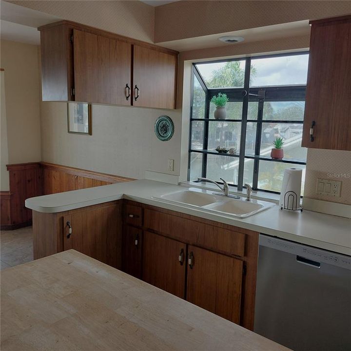 For Sale: $869,000 (3 beds, 2 baths, 2022 Square Feet)