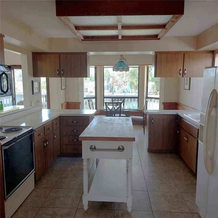 For Sale: $869,000 (3 beds, 2 baths, 2022 Square Feet)