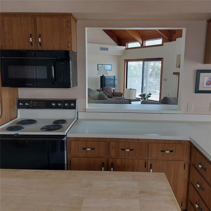 For Sale: $869,000 (3 beds, 2 baths, 2022 Square Feet)