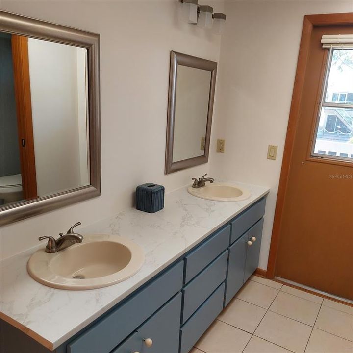 For Sale: $869,000 (3 beds, 2 baths, 2022 Square Feet)