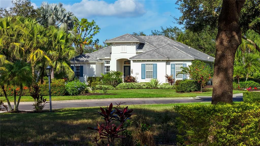 For Sale: $1,775,000 (4 beds, 3 baths, 3199 Square Feet)