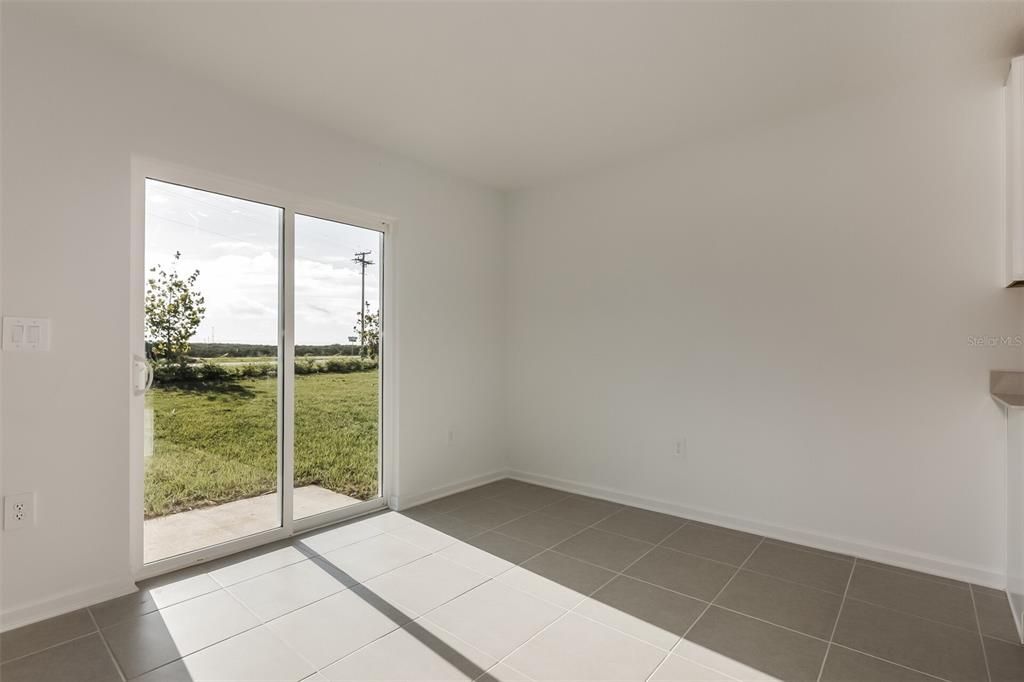 出租: $1,895 (4 贝兹, 2 浴室, 1824 平方英尺)