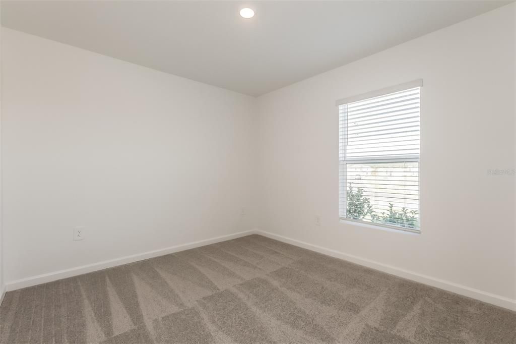 出租: $1,895 (4 贝兹, 2 浴室, 1824 平方英尺)