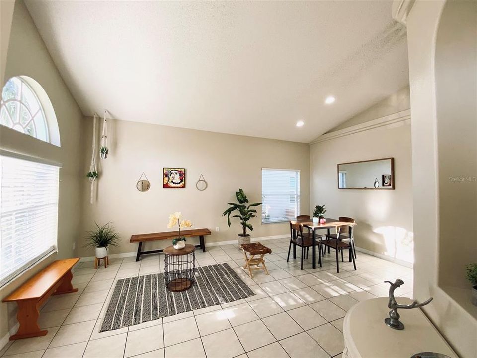 Active With Contract: $2,250 (4 beds, 3 baths, 1942 Square Feet)