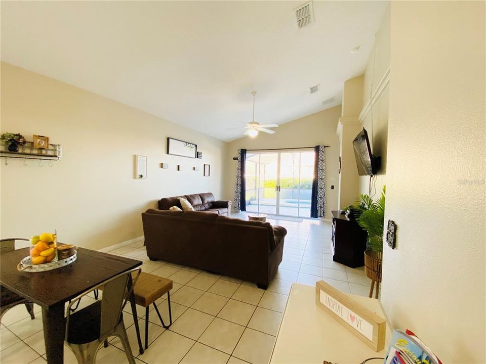 Active With Contract: $2,250 (4 beds, 3 baths, 1942 Square Feet)