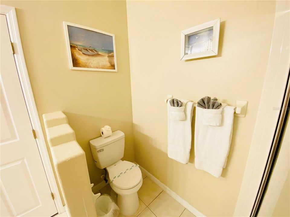 Active With Contract: $2,250 (4 beds, 3 baths, 1942 Square Feet)