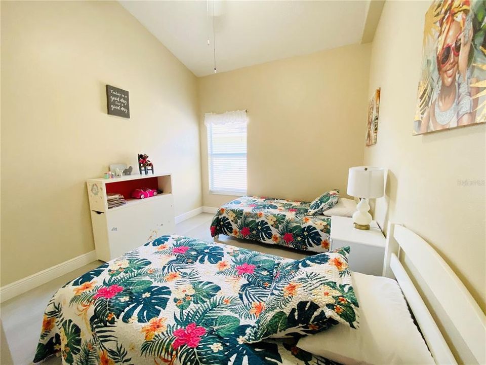 Active With Contract: $2,250 (4 beds, 3 baths, 1942 Square Feet)