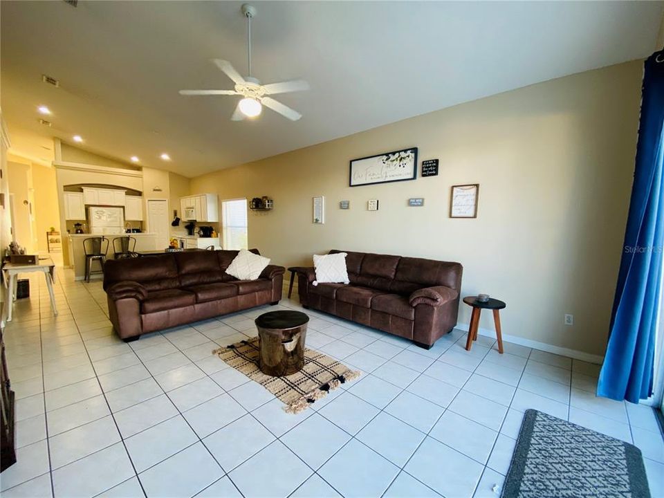 Active With Contract: $2,250 (4 beds, 3 baths, 1942 Square Feet)