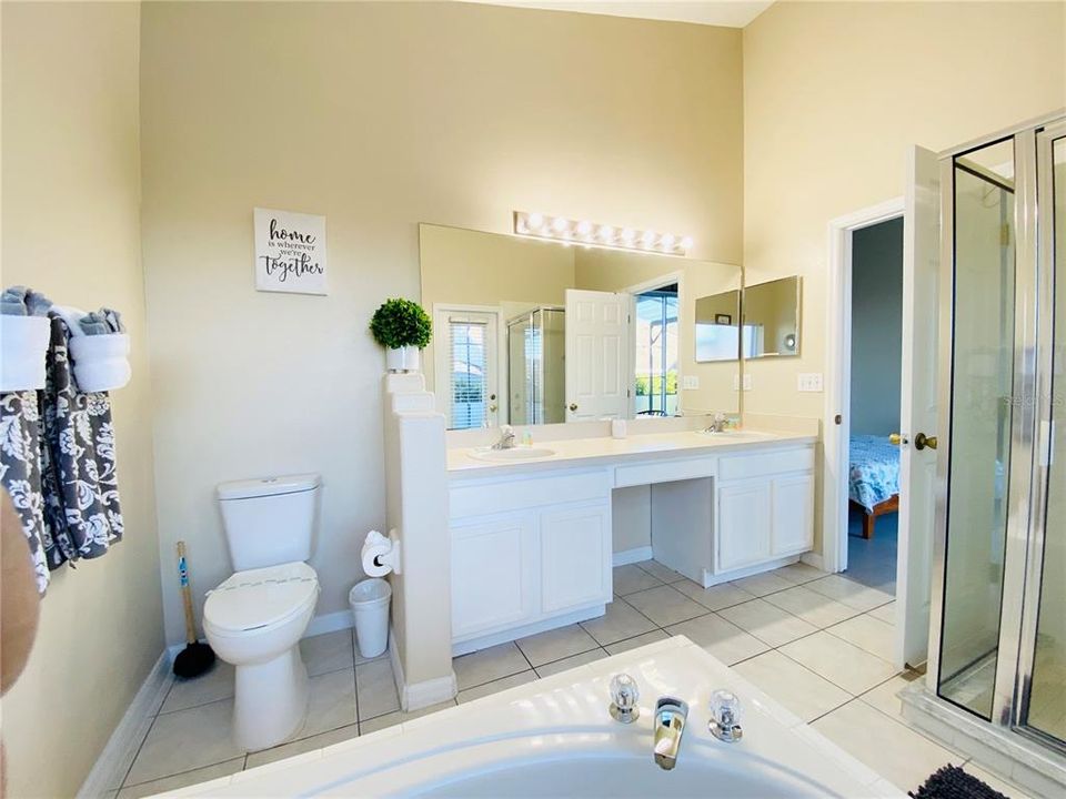 Active With Contract: $2,250 (4 beds, 3 baths, 1942 Square Feet)