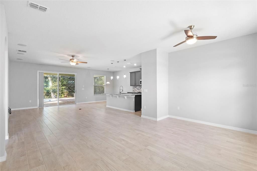 待售: $407,400 (3 贝兹, 2 浴室, 1646 平方英尺)