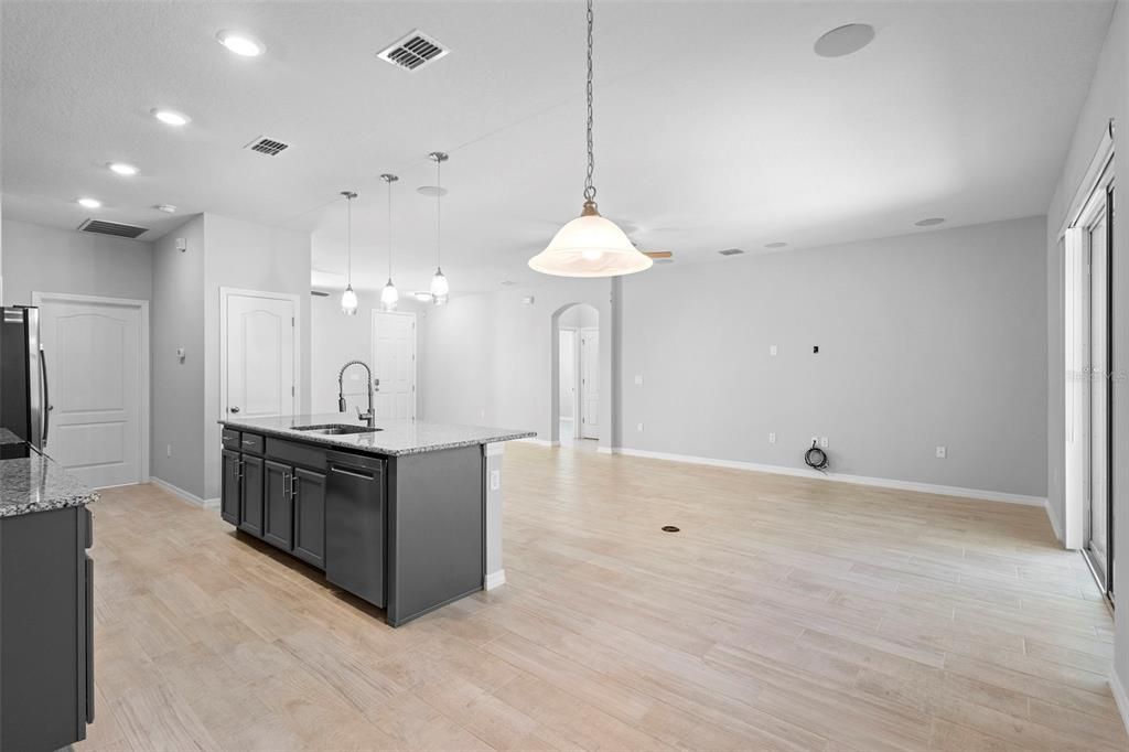 待售: $407,400 (3 贝兹, 2 浴室, 1646 平方英尺)