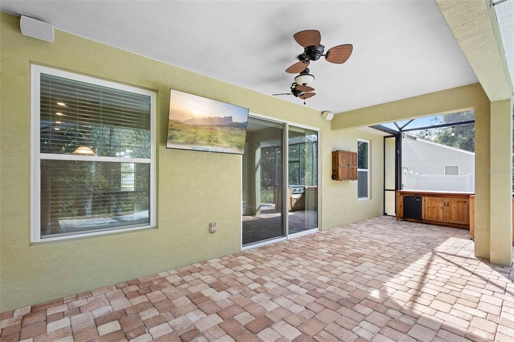 待售: $407,400 (3 贝兹, 2 浴室, 1646 平方英尺)