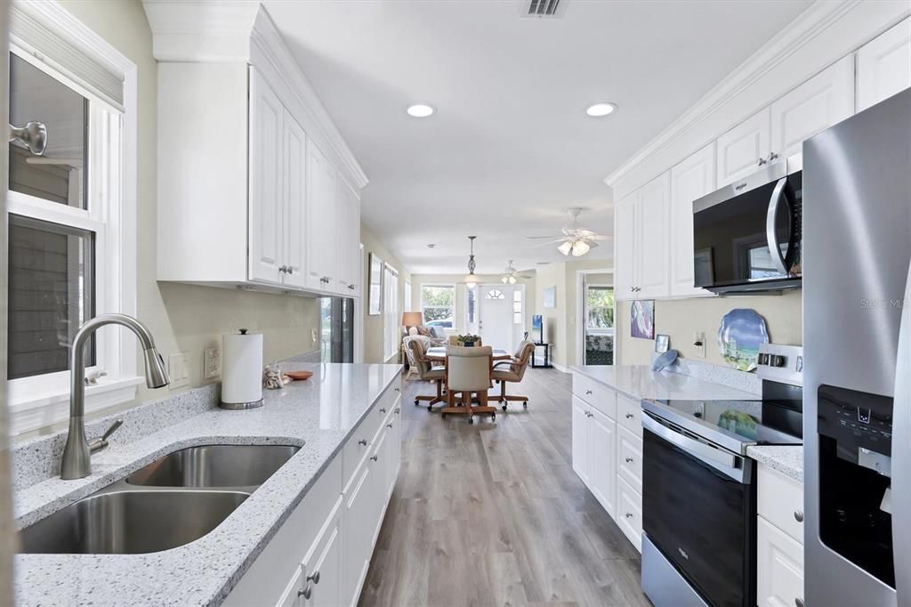 待售: $429,000 (3 贝兹, 2 浴室, 1344 平方英尺)