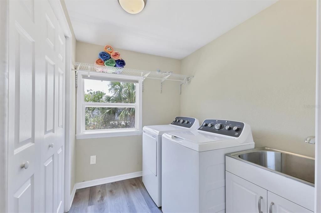 待售: $429,000 (3 贝兹, 2 浴室, 1344 平方英尺)