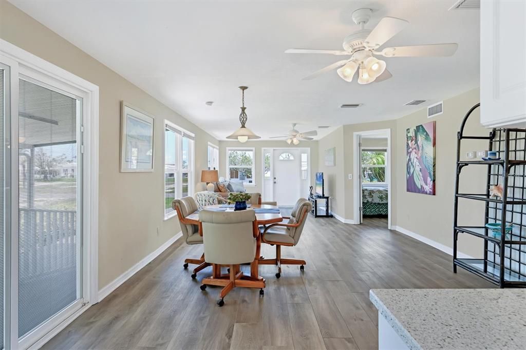 待售: $429,000 (3 贝兹, 2 浴室, 1344 平方英尺)