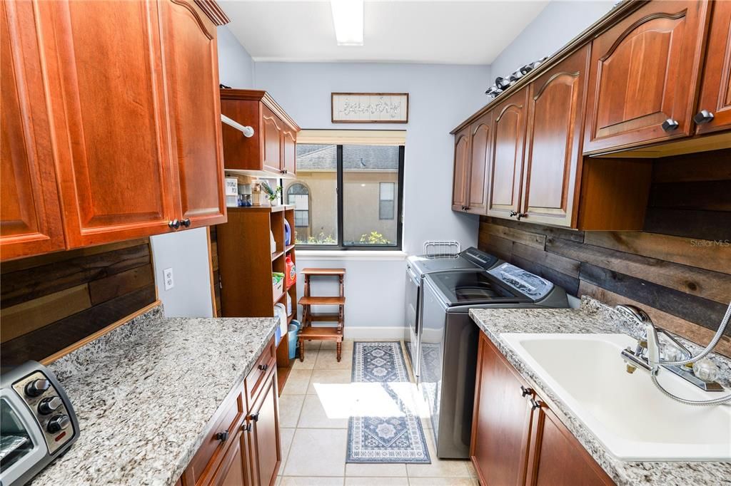 For Sale: $815,000 (4 beds, 3 baths, 3343 Square Feet)