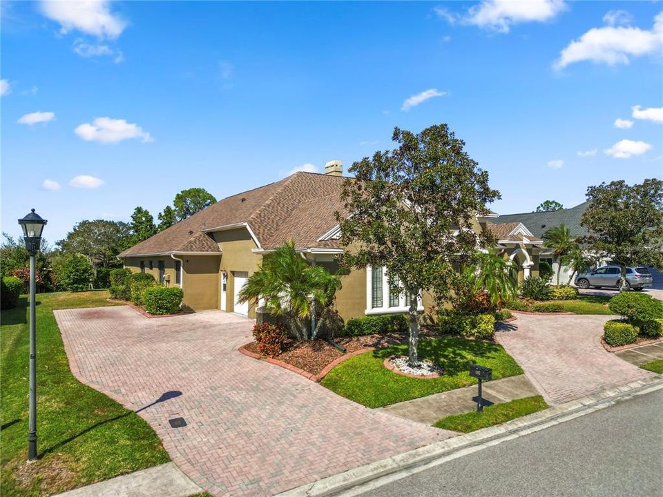 For Sale: $815,000 (4 beds, 3 baths, 3343 Square Feet)