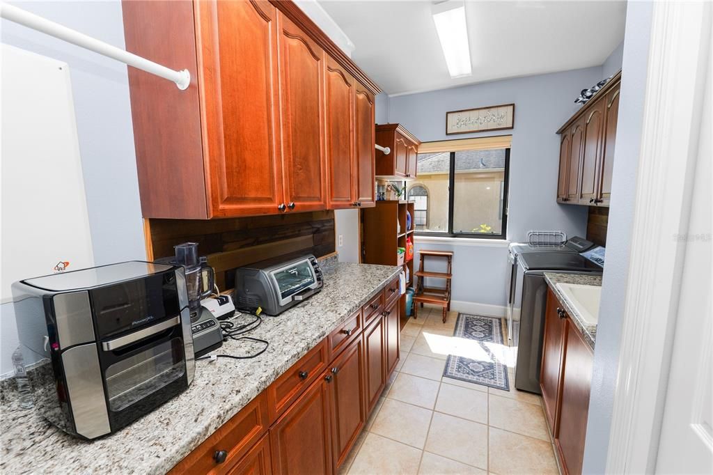 For Sale: $815,000 (4 beds, 3 baths, 3343 Square Feet)